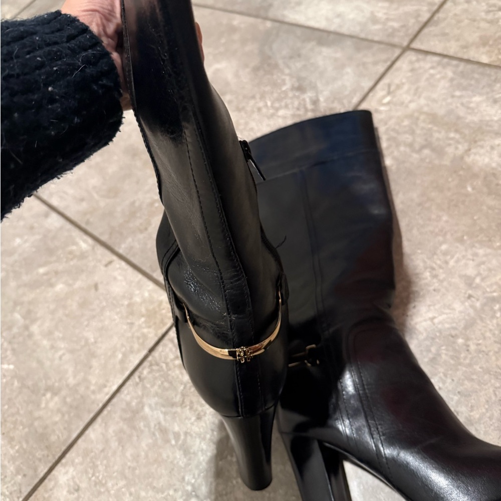 Tory Burch Black Leather Heeled Boots with Gold Accent size US 9